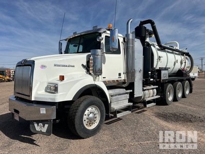 2014 Foremost on 2015 Western Star 4900SB 8x6 Vacuum Excavator Truck