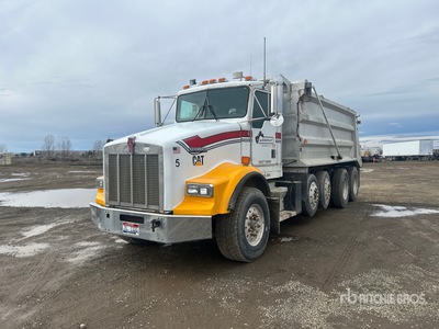 2001 Kenworth T800 10x4 Quad/A Dump Truck