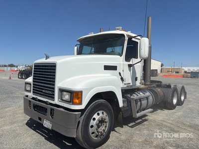 2015 Mack CHU613 6x4 T/A Dagcabine Trekker