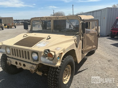 AM General M1097R1 HMMWV 4 Door Soft Top w/Truck Body