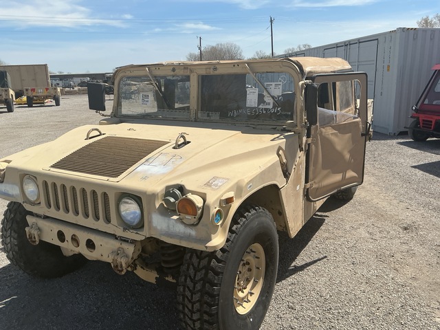 AM General M1097R1 HMMWV 4 Door Soft Top w/Truck Body