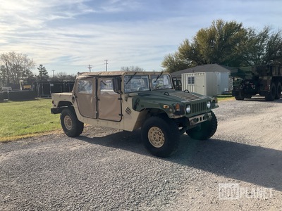 1987 AM General M1097R1 HMMWV 4 Door Soft Top w/Truck Body