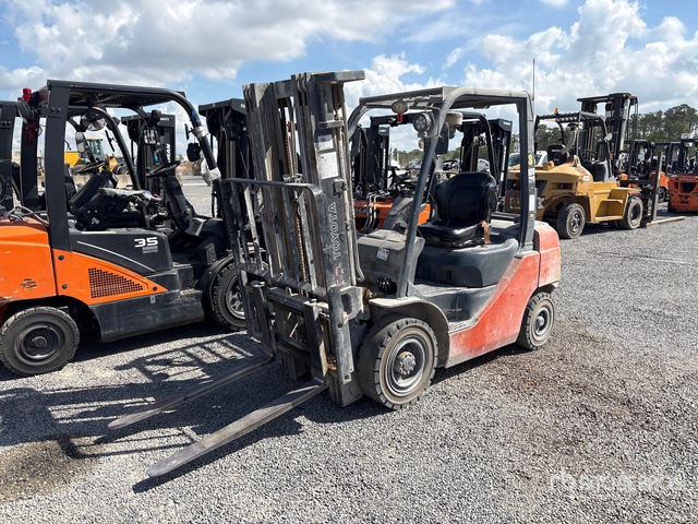 2019 Toyota 8FGU25 4500 lb Pneumatic Tire Forklift