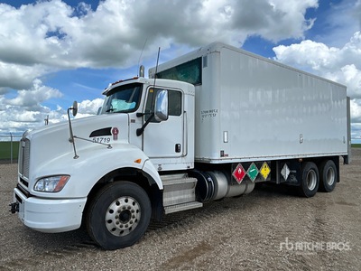 2018 Kenworth T440 6x4 Van Truck