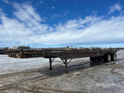 Ubilt 45 ft T/A Flatbed Hay Trailer Przyczepa rolnicza Przyczepa rolnicza