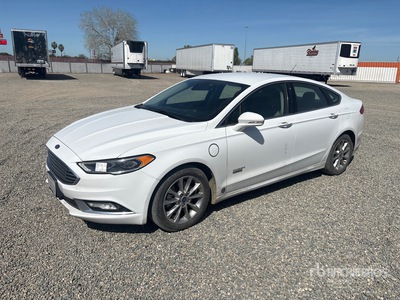 2017 Ford Fusion SE Hybrid Automobile