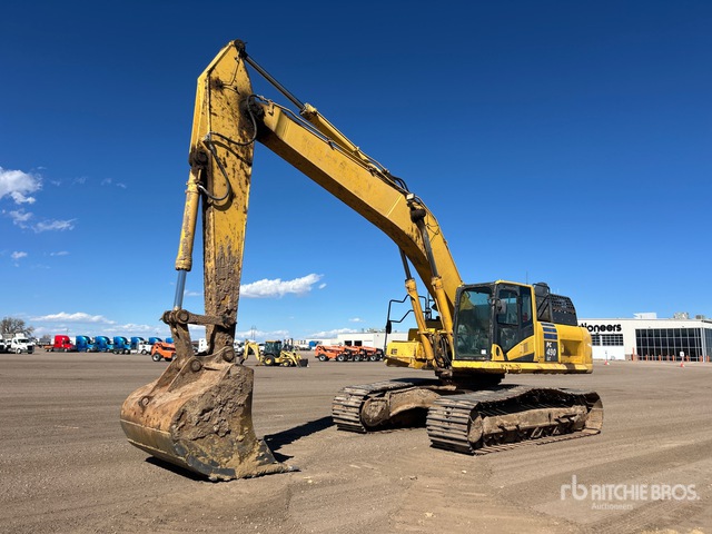 2017 Komatsu PC490LC-11 Tracked Excavator