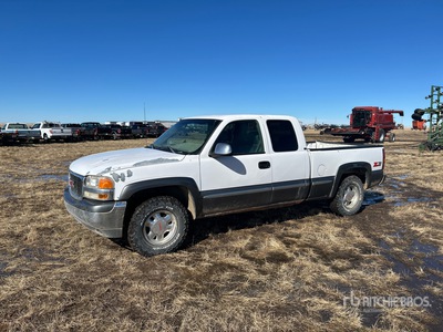 2000 GMC Sierra 1500 SLE 4x4 Extended Cab Pickup