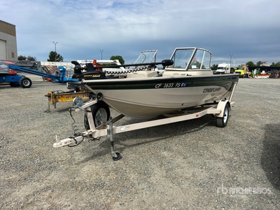 2000 Crestliner Superhawk 18 ft Fishing Boat w/ Trailer