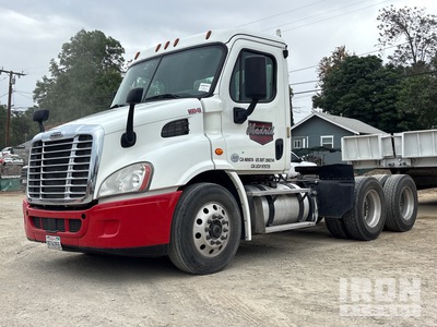 2019 Freightliner Cascadia 113 6x4 T/A Day Cab Truck Tractor