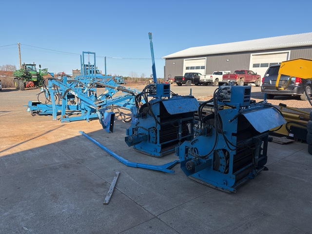 DBE 3.5 Ft Double-Head Blueberry Harvester