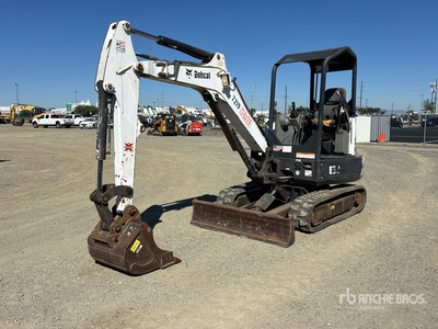 2014 Bobcat E32 حفارة صغيرة