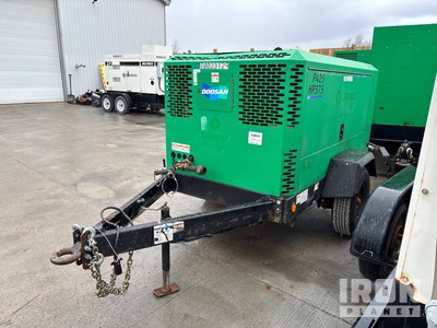 2018 Doosan P425/HP375WCU-T4F Mobile Compresor de aire