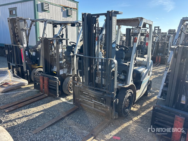 2013 Nissan MY1F2A20V 3725 lb Pneumatic Tire Forklift (Inoperable)