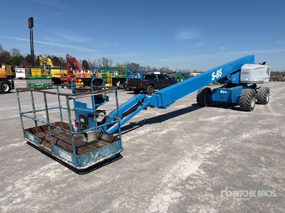 2015 Genie S85 4WD Nacelle Télescopique