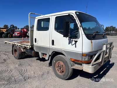 1996 Mitsubishi Canter 500/600 4x2 Crew Cab Flatbed Truck