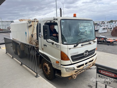 2005 Hino 6x4 Water Truck