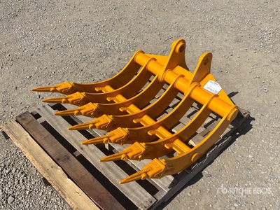 2026 GIYI 32 in Excavator Rake - Fits Cat 305 (Unused)