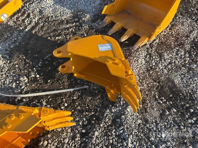 2026 GIYI GY-BK 12 in Excavator Bucket - Fits Cat 303 (Unused)