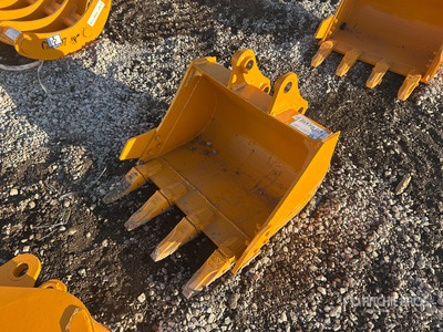 2026 GIYI 24 in Excavator Bucket - Fits Cat 303 (Unused)