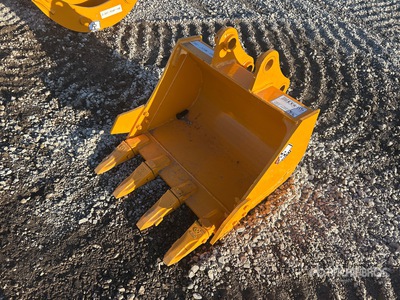 2026 GIYI 24 in Excavator Bucket - Fits Cat 303 (Unused)