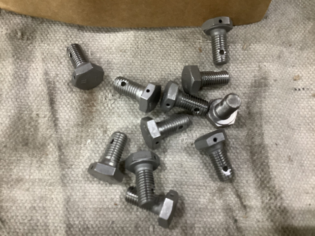 (1,332) Aeronautical Standards AN4CH4 Machine Bolts