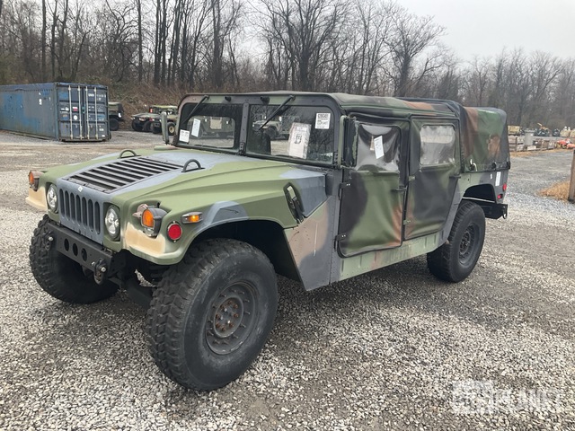 1987 AM General M1097R1 HMMWV 4 Door Soft Top w/Truck Body