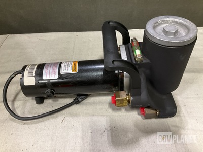 (2) UM34D22NZ1D Hydraulic Power Driven Pumping Units