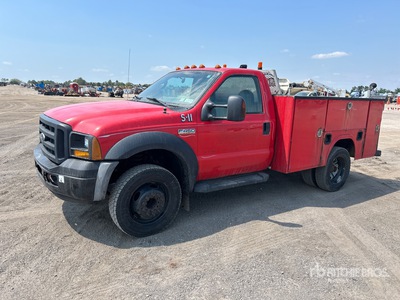 2006 Ford F-450 4x2 Utility Truck