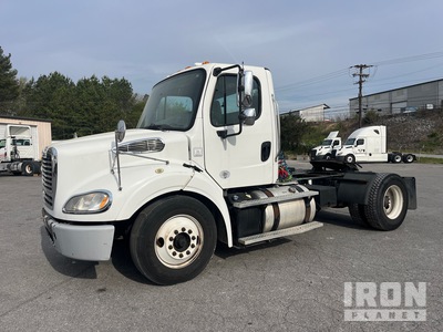2017 Freightliner M2112 4x2 S/A Day Cab Truck Tractor