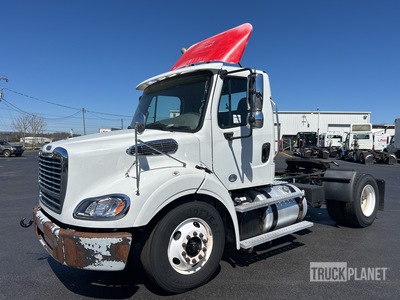 2016 Freightliner M2112 4x2 S/A Day Cab Truck Tractor