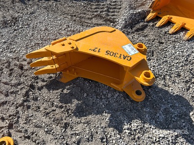 2026 GIYI GY-BK 12 in Excavator Bucket - Fits Cat 305 (Unused)