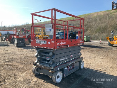 Skyjack SJIII 4632 Electric Scissor Lift