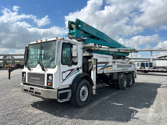 1998 Putzmeister M32 32 m on 1998 Mack MR688S 6x4 Concrete Pump Truck