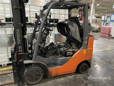 2015 Toyota 8FGCU25 Cushion Tire Forklift (Inoperable)