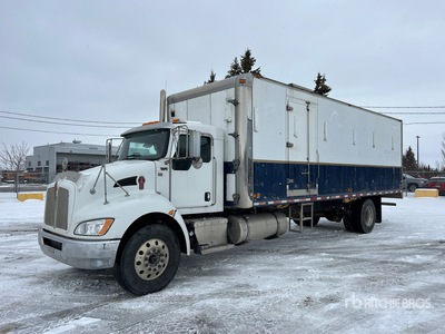 2013 Kenworth T370 4x2 شاحنة للماشية