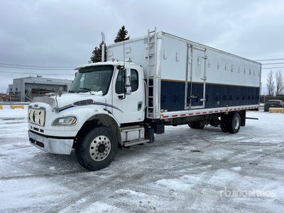 2017 Freightliner M2 112 4x2 Livestock Truck