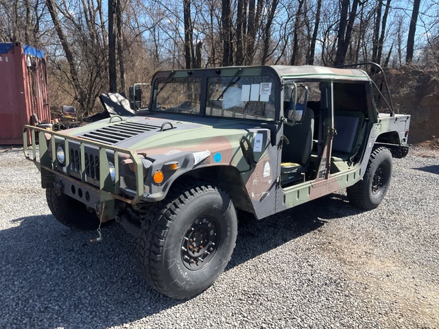AM General M1097R1 HMMWV 4 Door Soft Top w/Truck Body