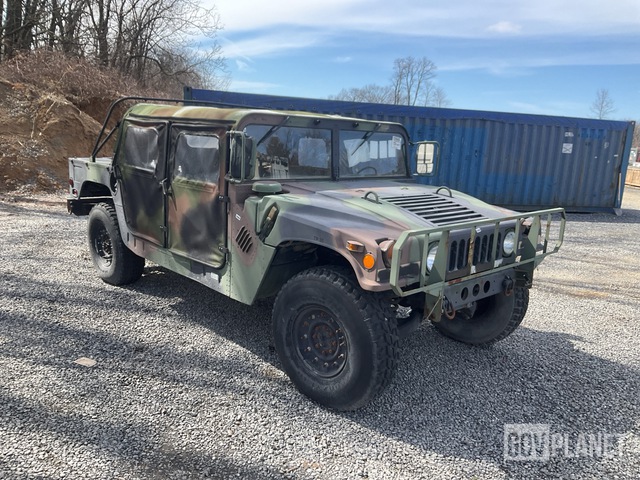 AM General M1097R1 HMMWV 4 Door Soft Top w/Truck Body