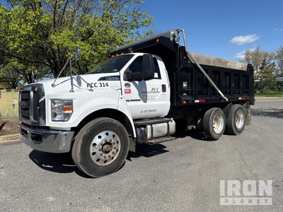 2019 Ford F-750 6x2 T/A Dump Truck