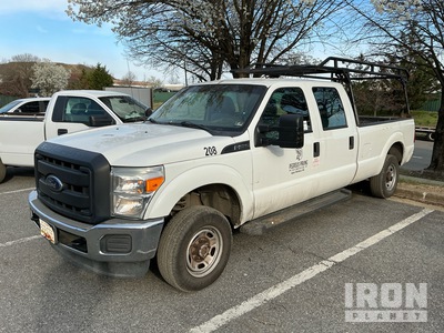 2015 Ford F-250 4x4 Crew Cab Pickup