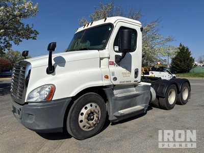 2017 Freightliner Cascadia 125 6x4 T/A Day Cab Truck Tractor