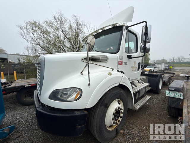 1FUBC4DV5DHFE7650 Freightliner M 2 Photo 1