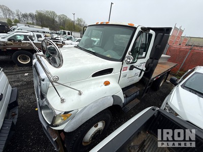 2004 International 7400 4x4 Flatbed Truck