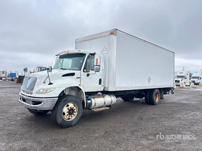 2016 International Durastar 4300 4x2 Van Truck
