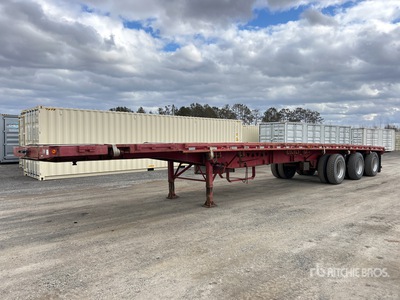 1998 Deloupe 48 ft Tri/A Flatbed Trailer