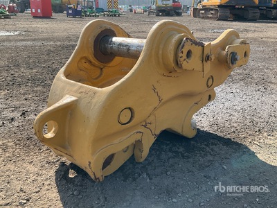 Hydraulic pin grabber QC Hitch