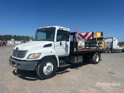 2007 Hino 268 4x2 Attenuator Truck
