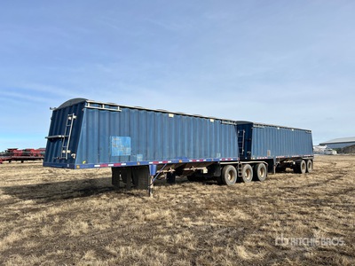 Doepker Super B-Train Grain Trailer