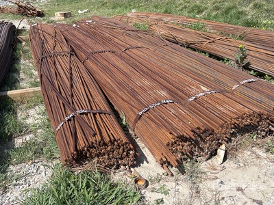 Quantity of (3) Bundles of 3/8 in x 20 ft Round Bar Varios metales